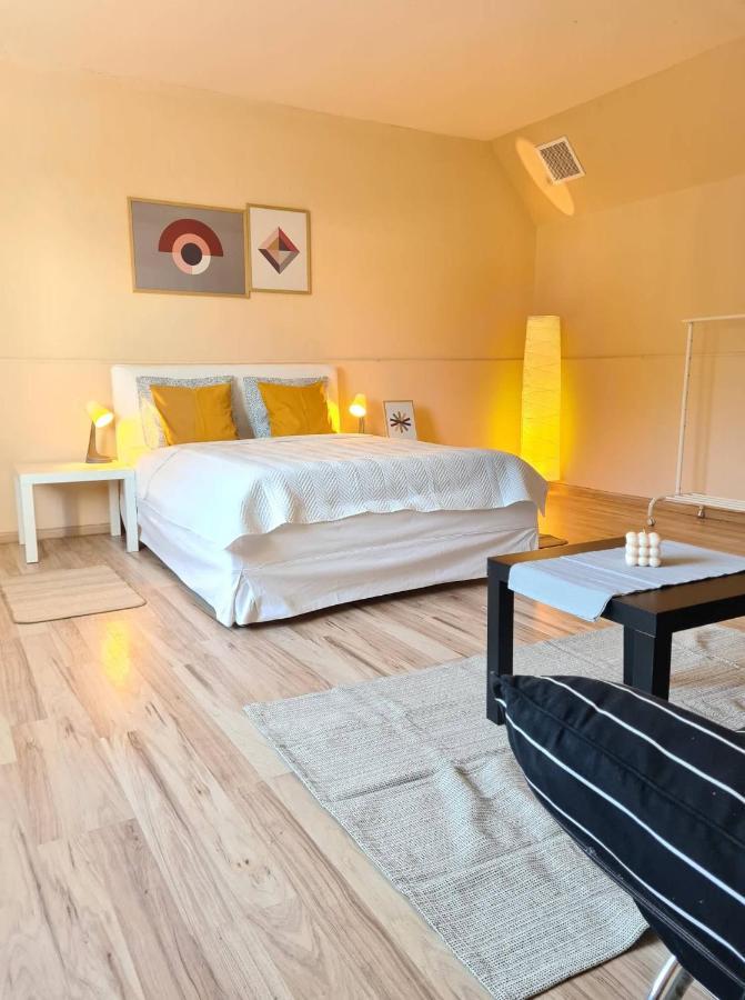 Cosy Vacation House In The Village Velky Meder Ngoại thất bức ảnh
