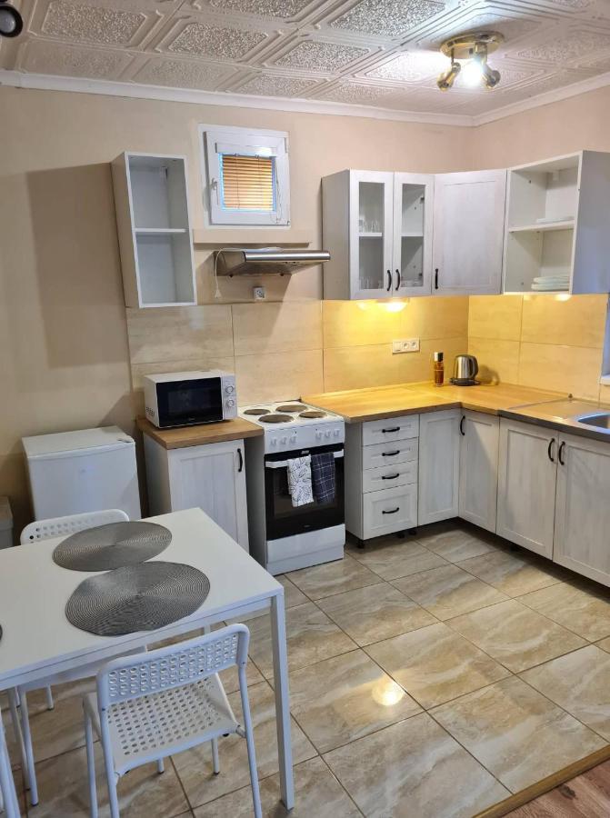 Cosy Vacation House In The Village Velky Meder Ngoại thất bức ảnh