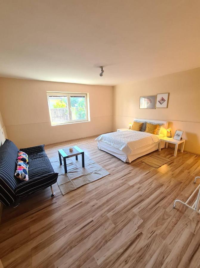 Cosy Vacation House In The Village Velky Meder Ngoại thất bức ảnh